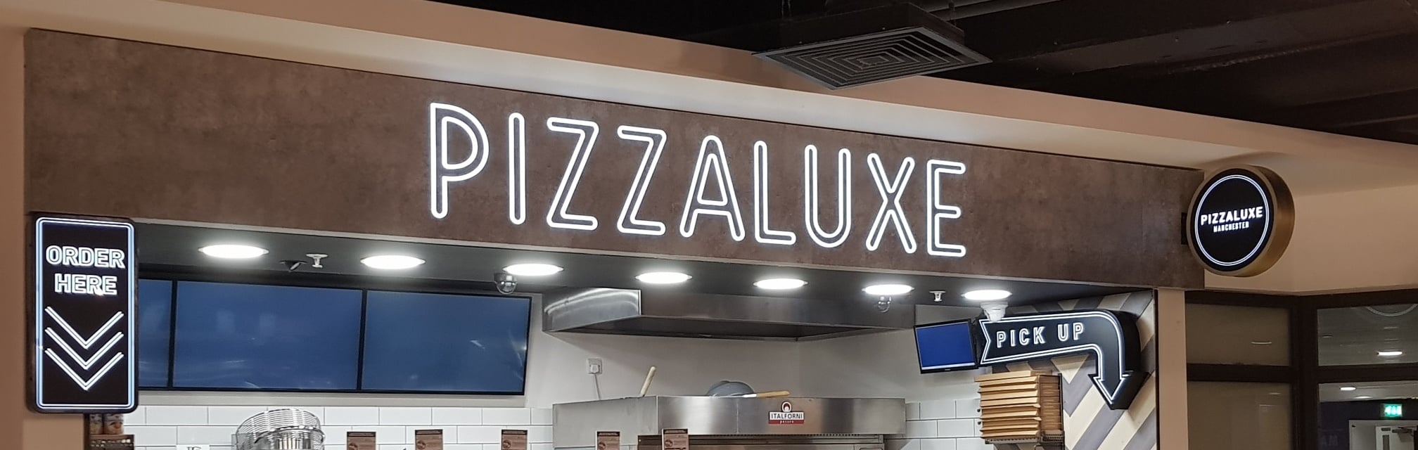 Pizzaluxe Signage Installation